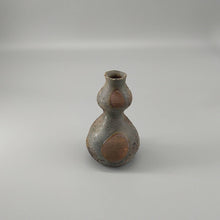 Load image into Gallery viewer, Kiln change sake bottle
