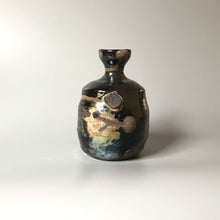 Load image into Gallery viewer, Black sake bottle
