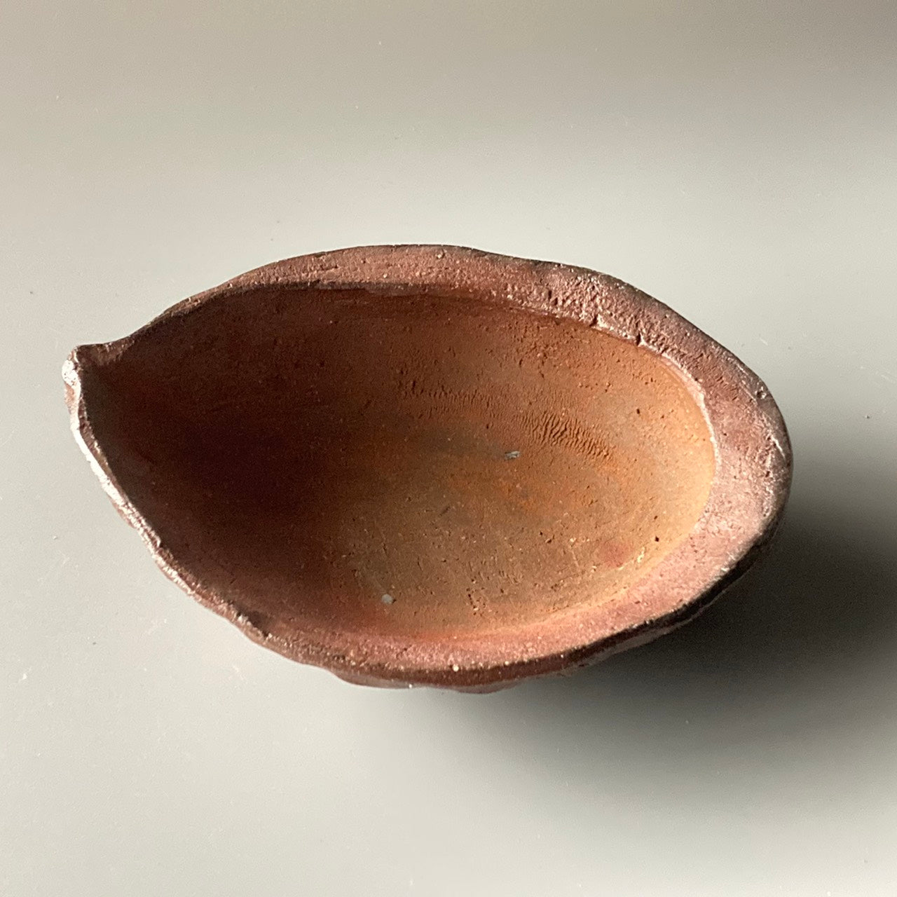 あわびの形の皿 （5枚） 陶磁器 :: 三田青磁 あわび型 小皿 5枚 | COTTOU.JP 骨董の通販