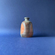 Load image into Gallery viewer, Kiln sake bottle
