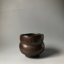 Load image into Gallery viewer, Curved black tea bowl
