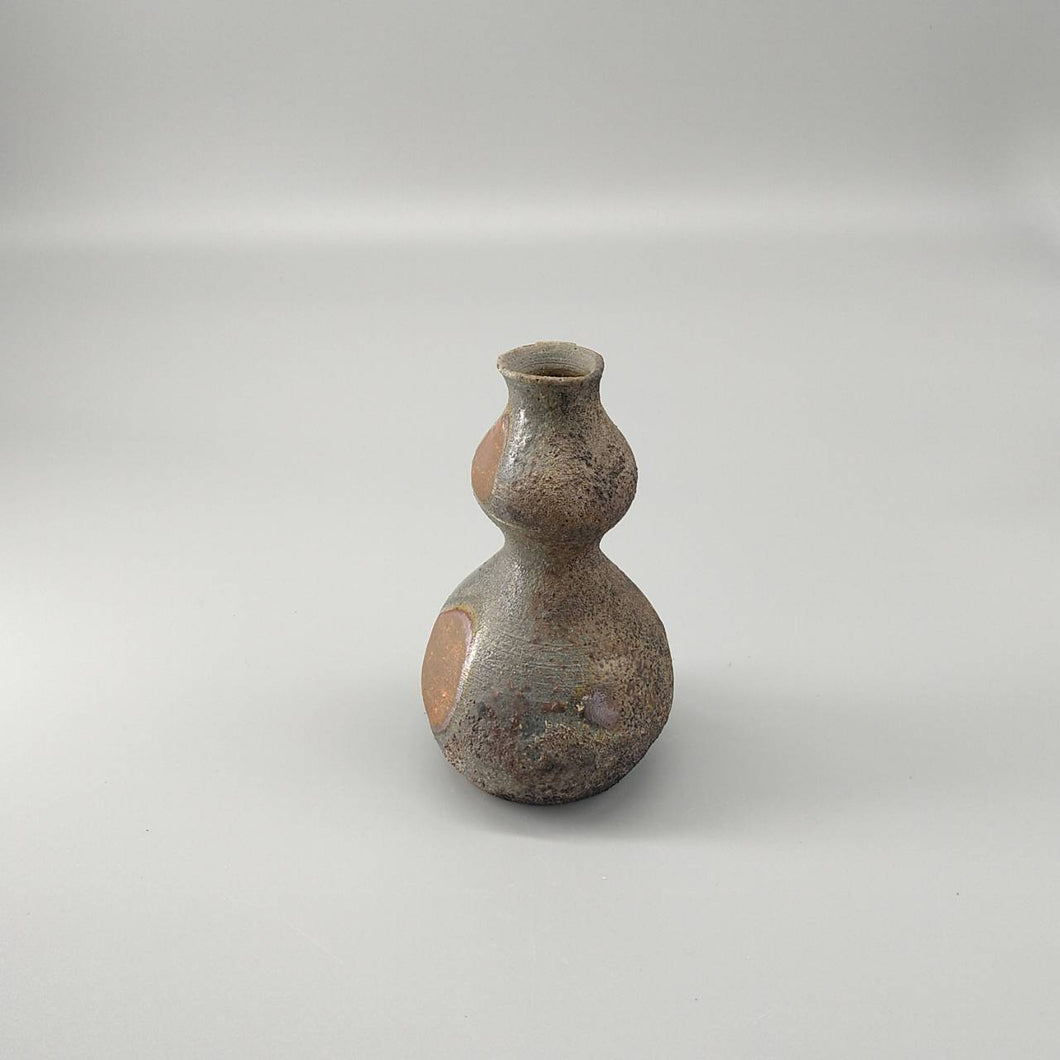 Kiln change sake bottle