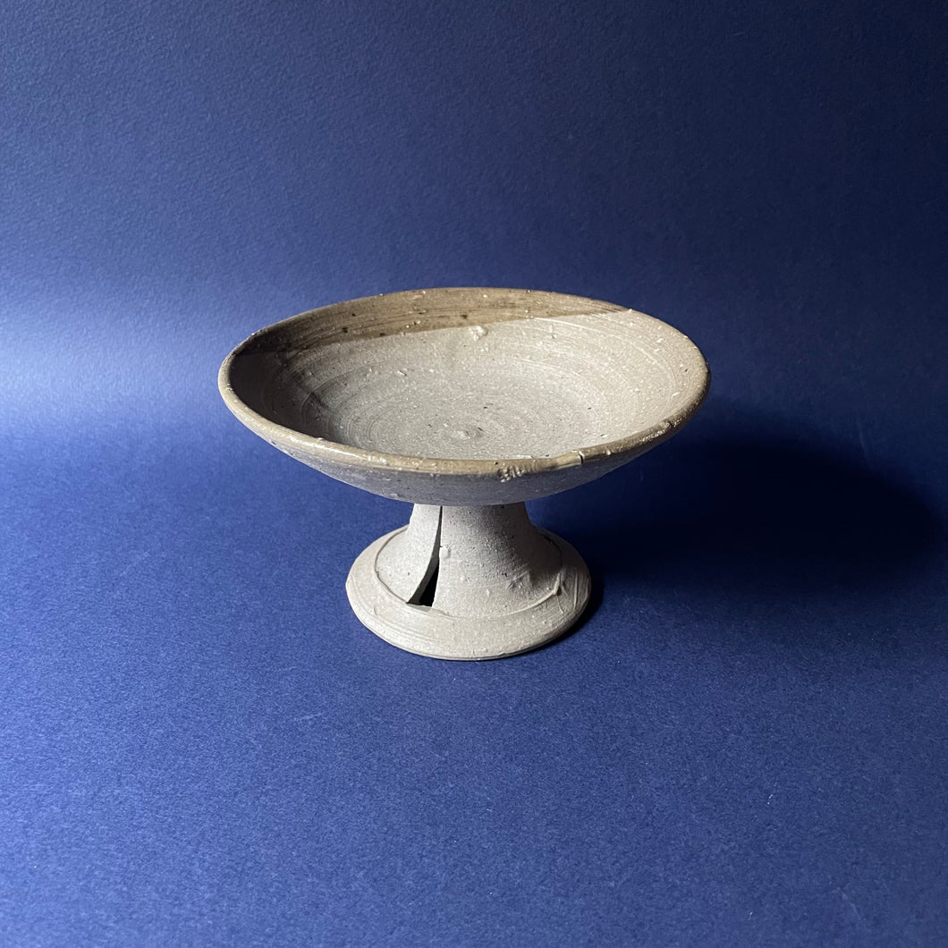 Bizen Sue Plate with stand