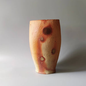 Wide-mouthed vase